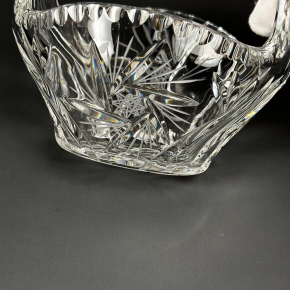 Vintage Pressed Glass Crystal Handled Basket Candy Dish Pinwheel Design - Picture 13 of 16